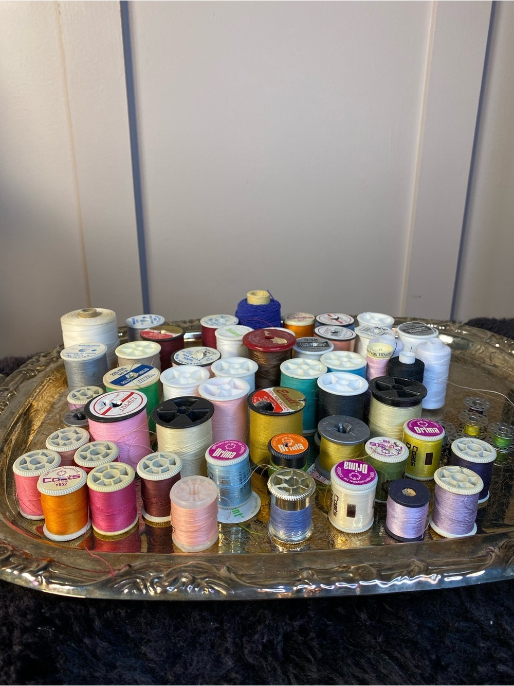 50 Assorted Thread Spools - Multicolor Sewing Lot - Picture 5 of 6